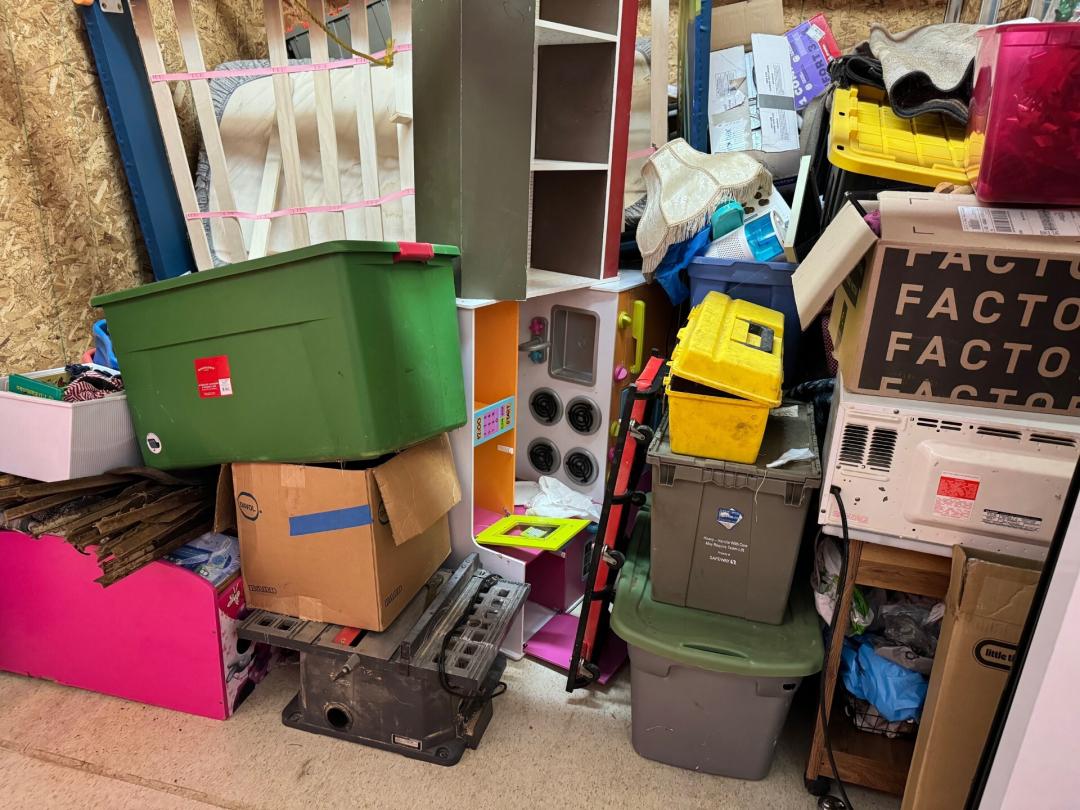 Storage Unit Auction in Chehalis, WA at UHaul Moving & Storage of